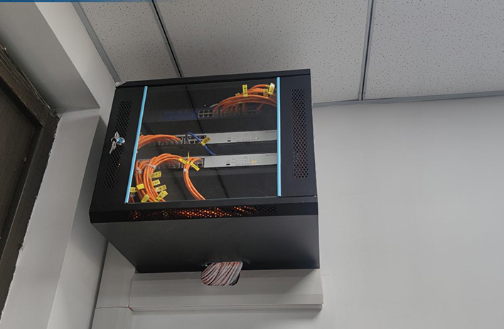 南京某心博网页版在线登录大学指挥控制学院智能化综合布线机房改造心博网页版在线登录